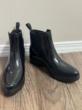 Black Women's Chelsea Rain Boots